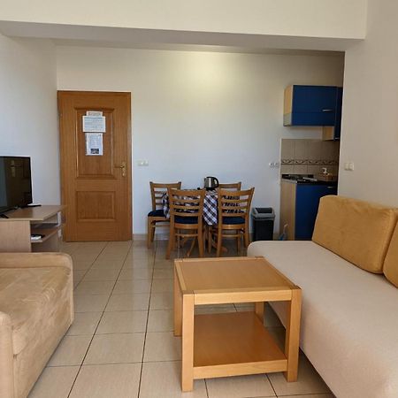 Apartments Vesna 格拉达茨 客房 照片