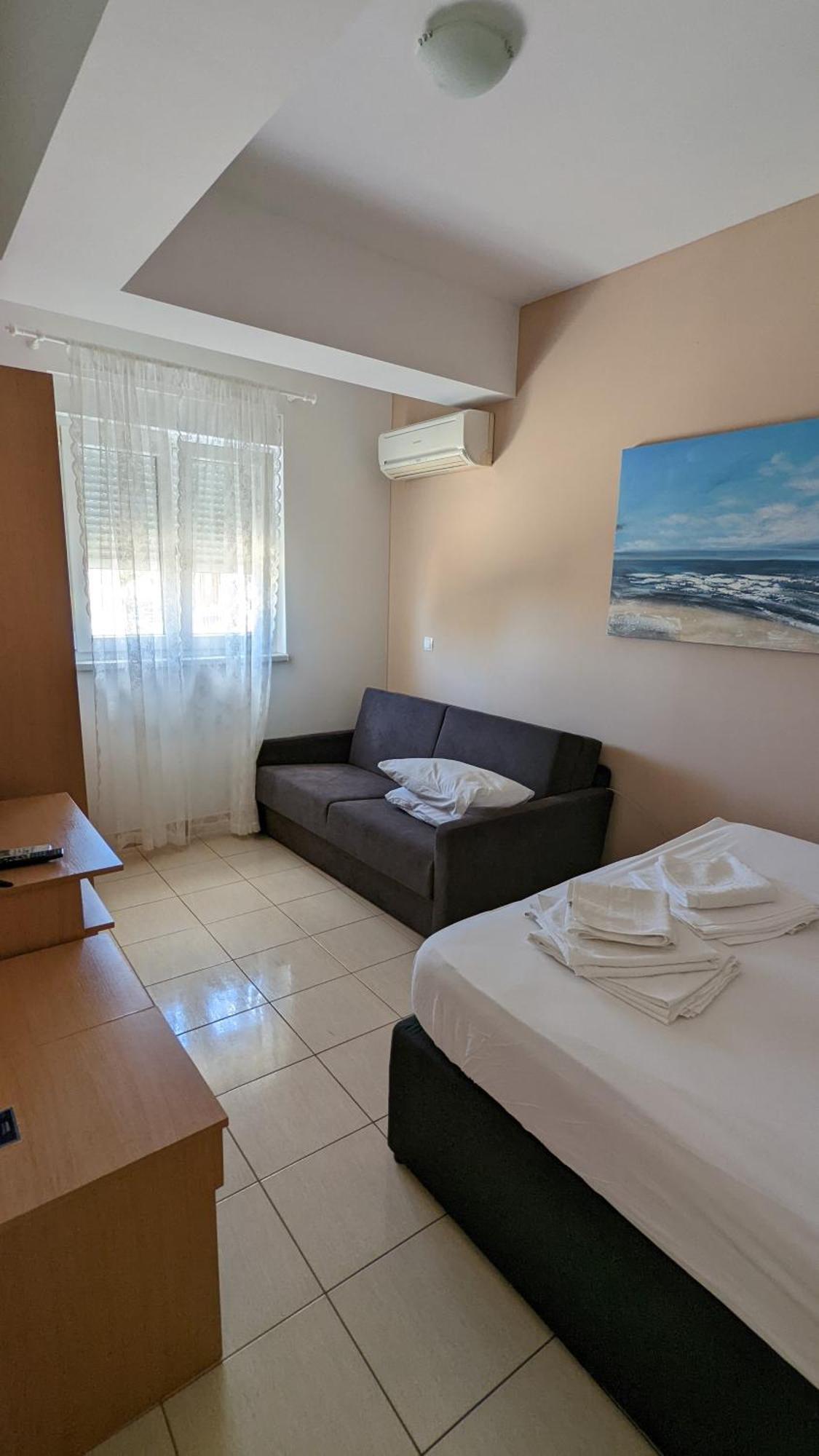 Apartments Vesna 格拉达茨 客房 照片